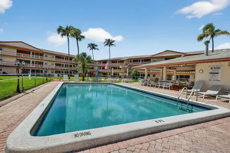 5300 Washington Street Hollywood FL 33021