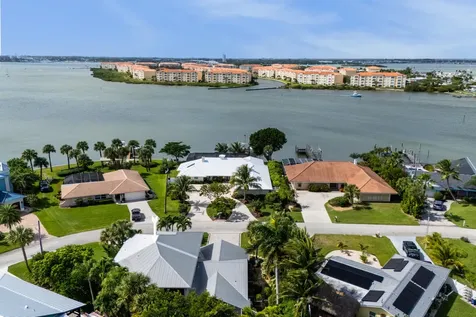 1606 Thumb Point Drive Fort Pierce FL 34949