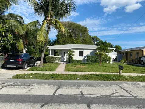 1218 S B Street Lake Worth Beach FL 33460