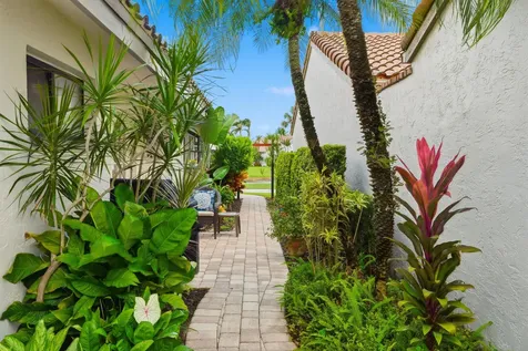 5598 Kiowa Circle Boynton Beach FL 33437