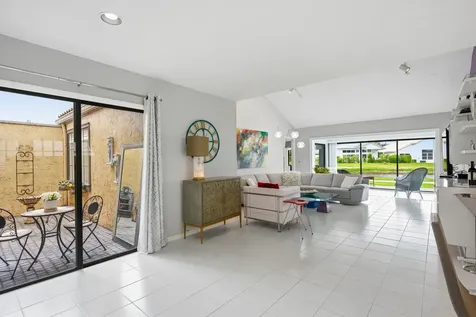 5598 Kiowa Circle Boynton Beach FL 33437
