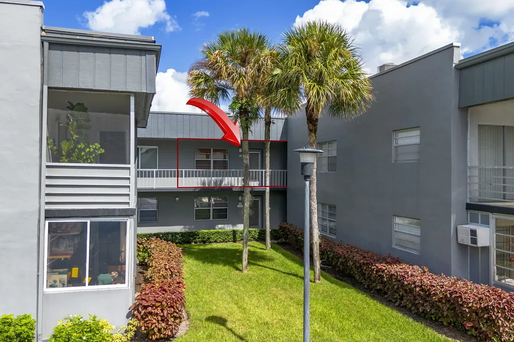 902 Normandy Delray Beach FL 33484