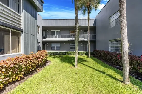 902 Normandy Delray Beach FL 33484