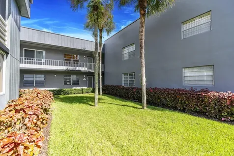 902 Normandy Delray Beach FL 33484