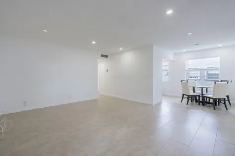 902 Normandy Delray Beach FL 33484