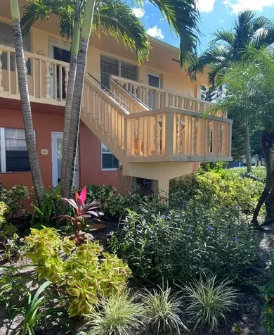 205 Salisbury I West Palm Beach FL 33417