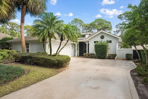 1018 Carolina Circle Vero Beach FL 32962