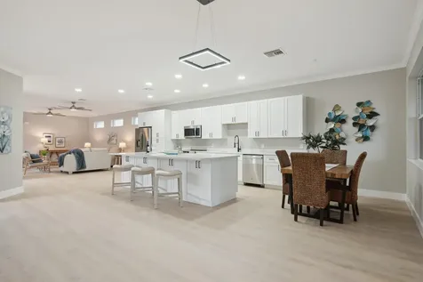 1018 Carolina Circle Vero Beach FL 32962