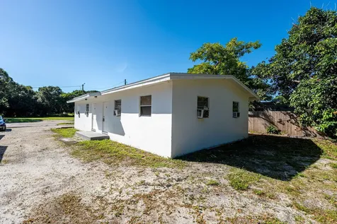 2108 Avenue E Fort Pierce FL 34950