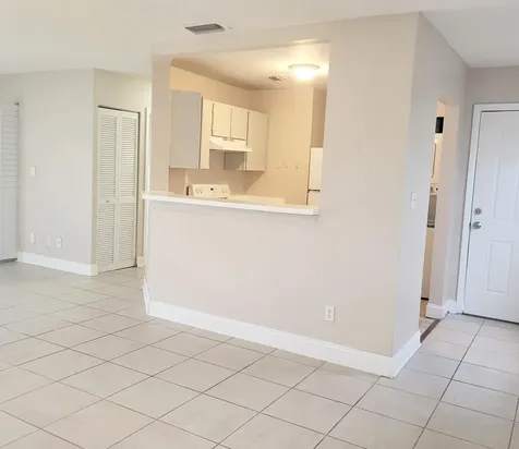 3421 NW 44th Street Oakland Park FL 33309