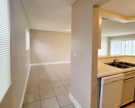 3421 NW 44th Street Oakland Park FL 33309