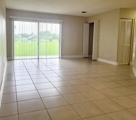3421 NW 44th Street Oakland Park FL 33309