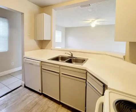 3421 NW 44th Street Oakland Park FL 33309