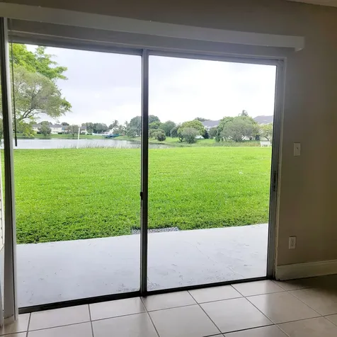 3421 NW 44th Street Oakland Park FL 33309
