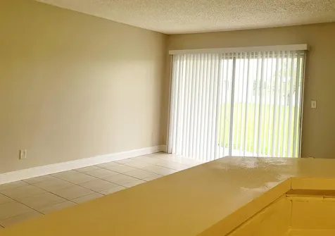 3421 NW 44th Street Oakland Park FL 33309
