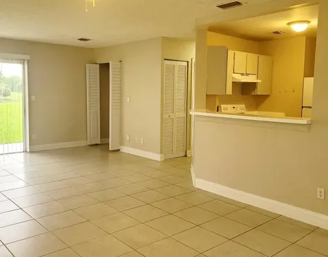 3421 NW 44th Street Oakland Park FL 33309
