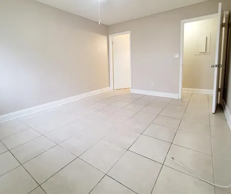 3421 NW 44th Street Oakland Park FL 33309