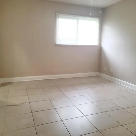 3421 NW 44th Street Oakland Park FL 33309