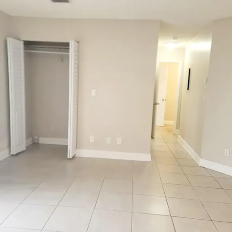 3421 NW 44th Street Oakland Park FL 33309