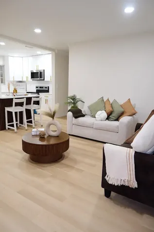 1084 Sw 4th Avenue Pompano Beach FL 33060