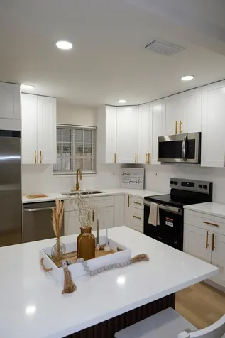 1084 Sw 4th Avenue Pompano Beach FL 33060