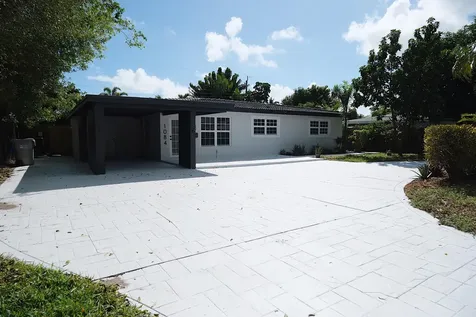 1084 Sw 4th Avenue Pompano Beach FL 33060