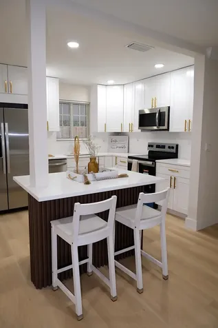 1084 Sw 4th Avenue Pompano Beach FL 33060