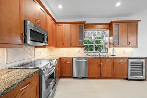 5855 NW 42nd Way Boca Raton FL 33496