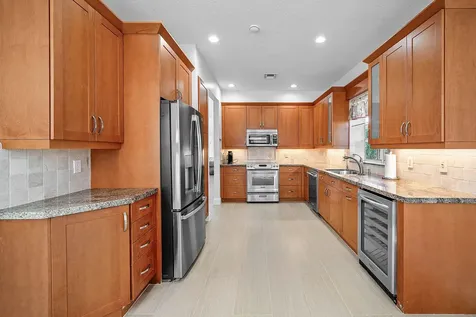 5855 NW 42nd Way Boca Raton FL 33496
