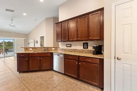 8156 Westfield Circle Vero Beach FL 32966