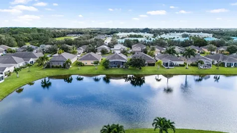 8156 Westfield Circle Vero Beach FL 32966