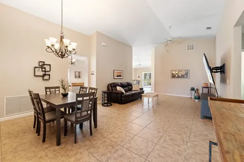8156 Westfield Circle Vero Beach FL 32966
