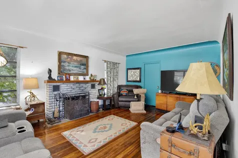 107 Se Olive Way Boca Raton FL 33432