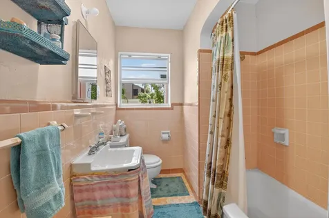 107 Se Olive Way Boca Raton FL 33432