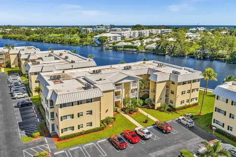 3 Colonial Club Drive Boynton Beach FL 33435