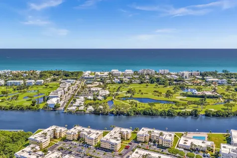 3 Colonial Club Drive Boynton Beach FL 33435
