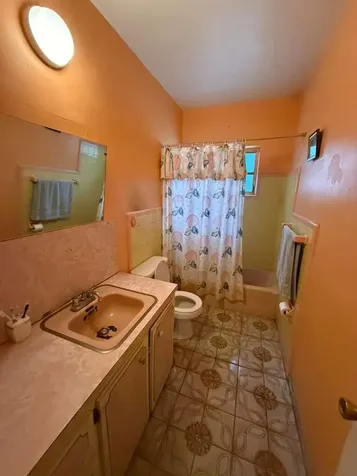 10430 Nw 28th Court Miami FL 33147