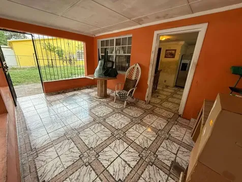 10430 Nw 28th Court Miami FL 33147