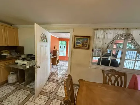 10430 Nw 28th Court Miami FL 33147