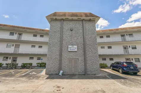 5102 Nw 36th Street Lauderdale Lakes FL 33319