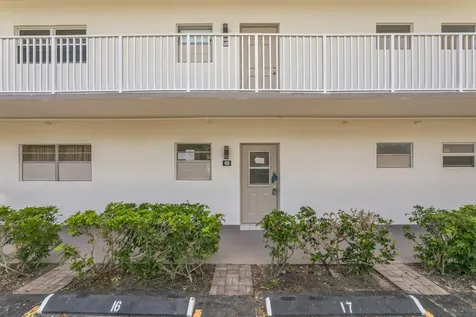 5102 Nw 36th Street Lauderdale Lakes FL 33319