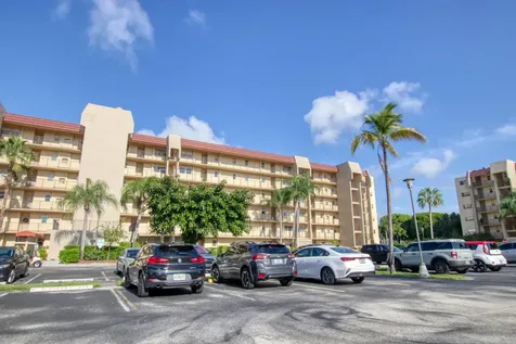3590 Via Poinciana Lake Worth FL 33467