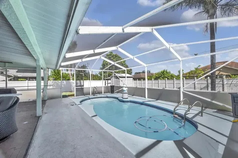 356 Sw Grimaldo Terrace Port Saint Lucie FL 34984