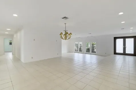 3040 Ne 40th Street Fort Lauderdale FL 33308