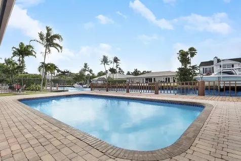 3040 Ne 40th Street Fort Lauderdale FL 33308