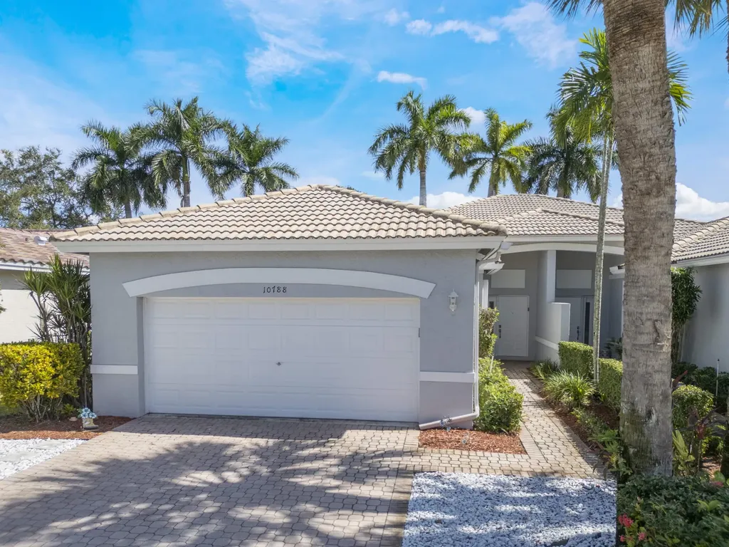 10788 Royal Caribbean Circle Boynton Beach FL 33437