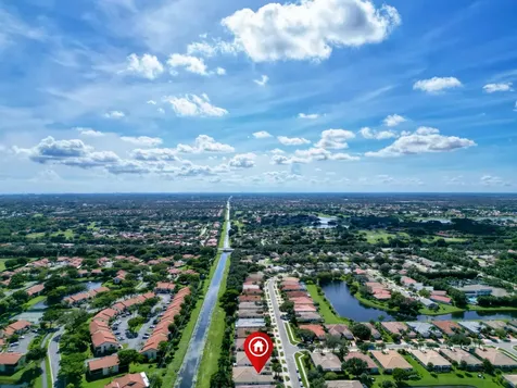 10788 Royal Caribbean Circle Boynton Beach FL 33437