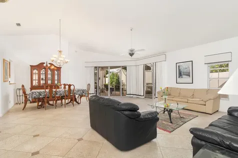 9158 Heathridge Drive West Palm Beach FL 33411