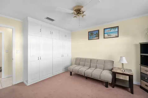 109 Lakes End Drive Fort Pierce FL 34982