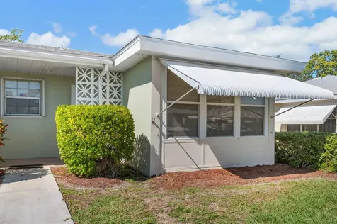 109 Lakes End Drive Fort Pierce FL 34982